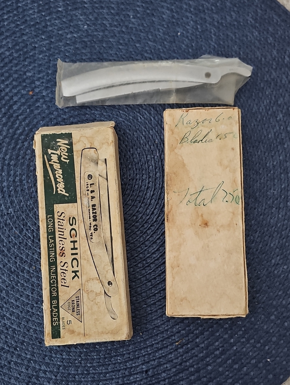 VTG L. & A. Razor Co. Stainless Steel Razor – - Picture 4 of 4